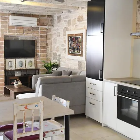 Arte Apartment